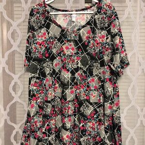 LuLaRoe Perfect T